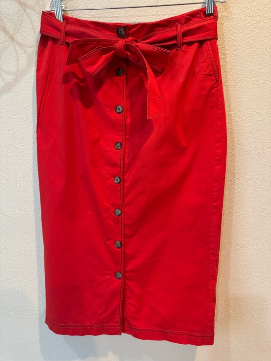 Boden Dresses & Skirts - Boden Red Button-Front Cotton Midi Skirt with Self-Tie Waist. Size 10